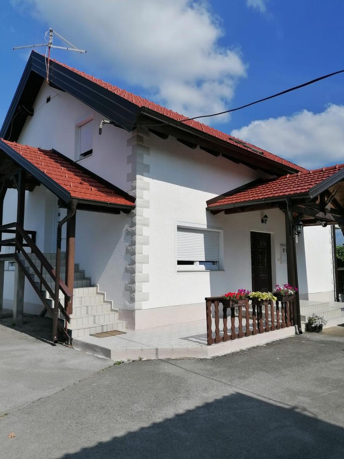 House Viktoria Hotel Seliste Dreznicko Exterior photo